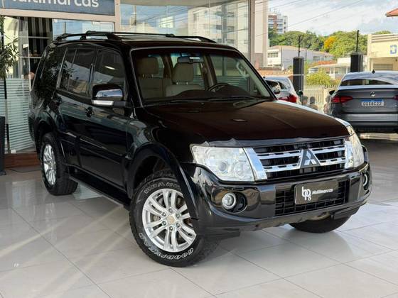 MITSUBISHI PAJERO FULL 3.8 HPE 4X4 V6 24V GASOLINA 4P AUTOMÁTICO MITSUBISHI PAJERO FULL 3.8 HPE 4X4 V6 24V GASOLINA 4P AUTOMÁTICO